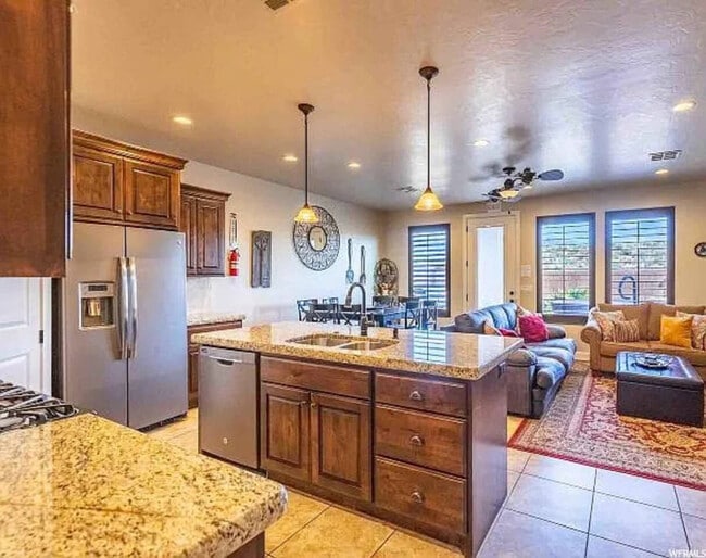 Building Photo - 4241 Razor Ridge Dr