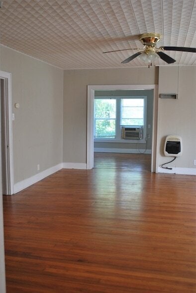 Photo - 701 W Sycamore St House