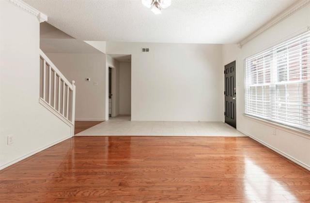 Building Photo - 313 Ellicott Dr