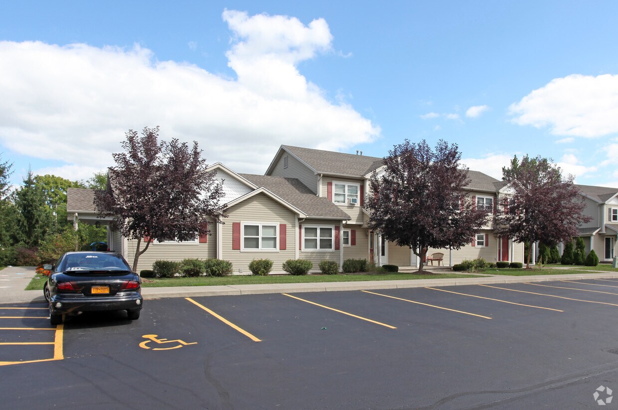 Briarwood Apartments in Scottsville, NY
