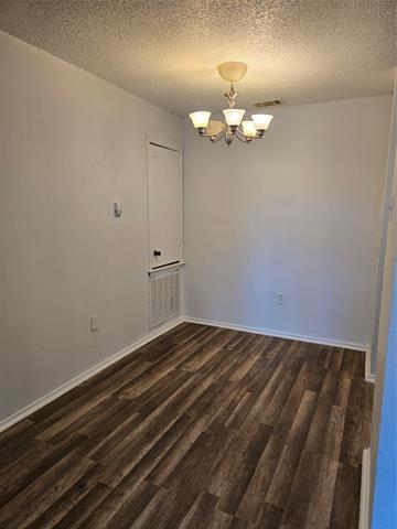 Foto del edificio - 9696 Walnut St