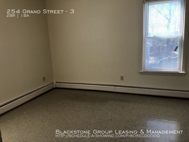 Building Photo - 254 Grand Street