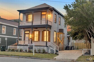 Building Photo - 614 11th St