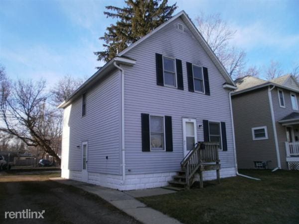 Primary Photo - 1718 Egleston Ave