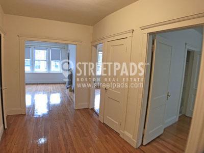 Building Photo - 2 bedroom in Boston MA 02135