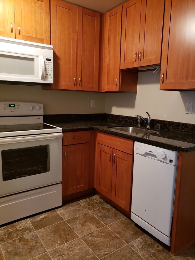 Primary Photo - 8532 Phinney Ave N