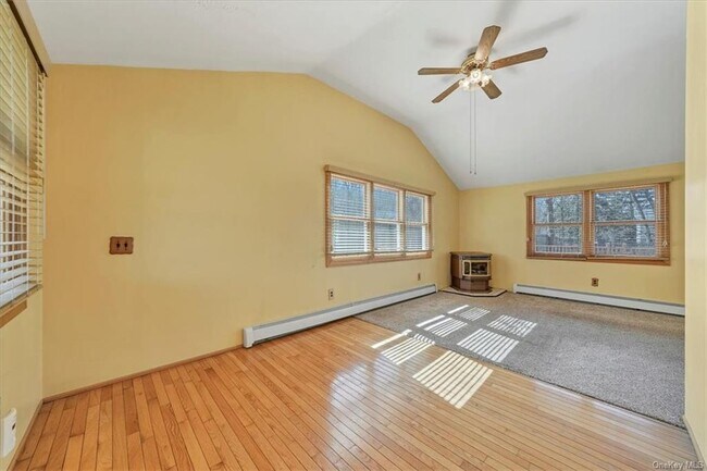 Building Photo - 66 Orchard Lake Dr