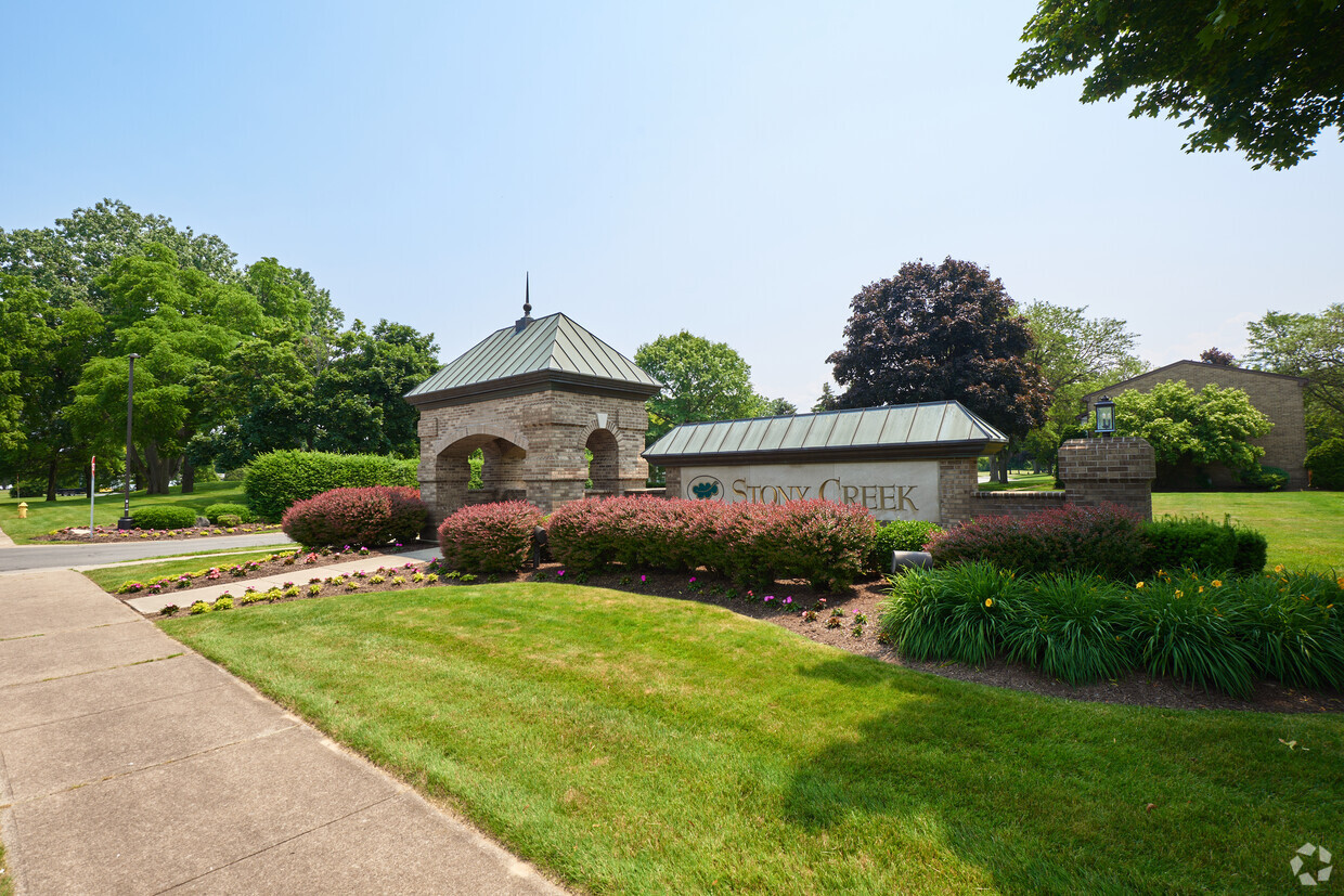 Foto principal - Stoney Creek Apartments