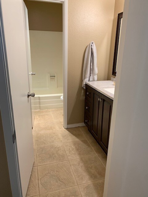 bathroom 2 - 10157 Caminito Jovial