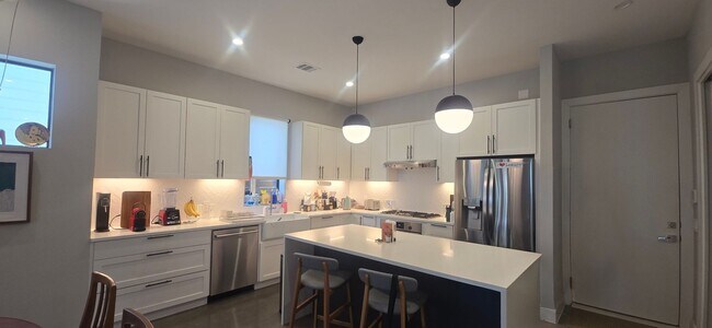 Foto del edificio - 4612 Scarbrough St