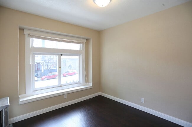 Building Photo - Spacious 2BR/1BA in the Mission district, ...