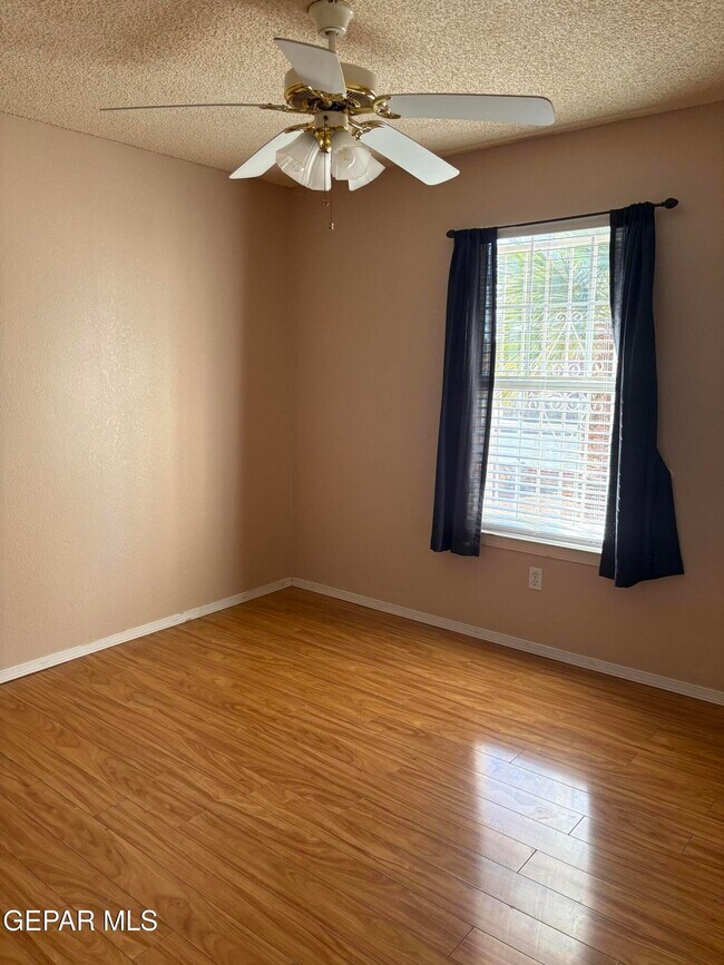 Foto del edificio - 13981 Veny Webb St