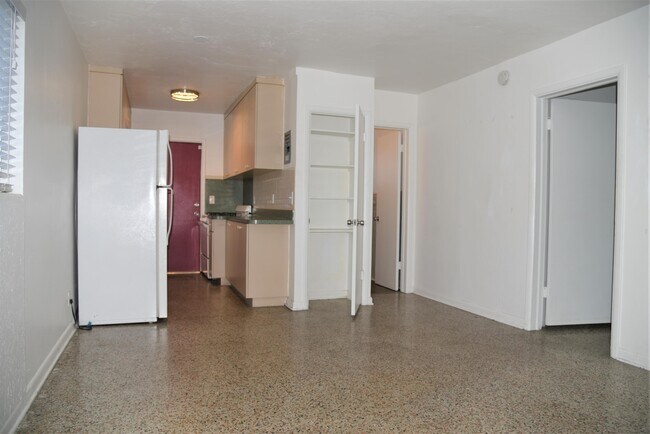 Building Photo - 101 S Palmway