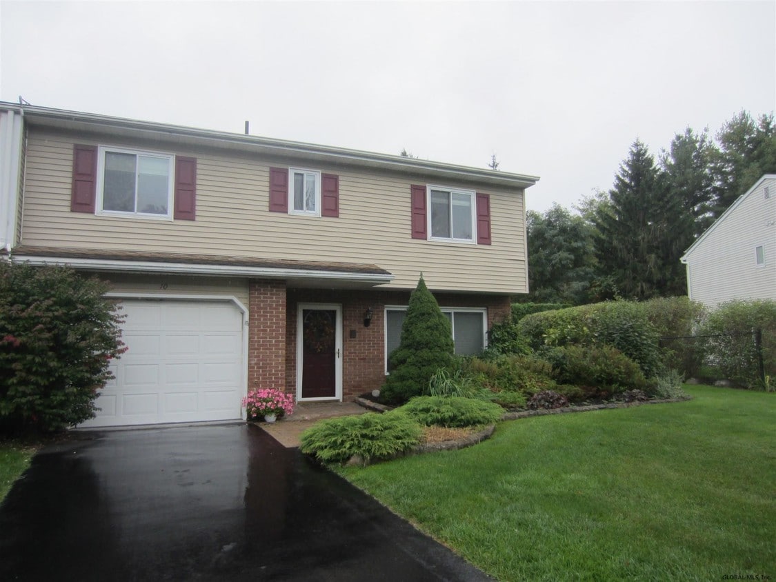 10 Olympian Dr, Slingerlands, NY 12159 Townhome Rentals in
