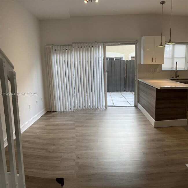 Building Photo - 8432 NW 107 Ct