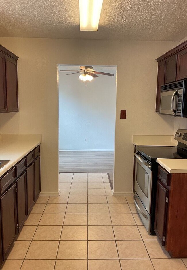 Foto del edificio - RENT REDUCTION & RENT SPECIAL - AVAILABLE ...