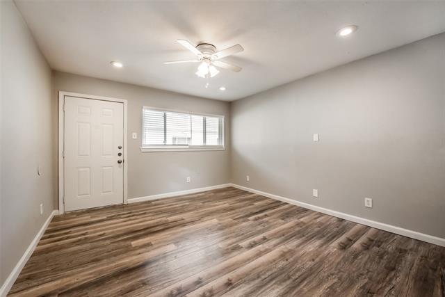 Foto del edificio - 4722 Reiger Ave