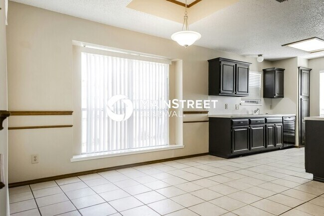 Foto del edificio - 3 Bedroom Pet-Friendly Home in Watauga, TX...
