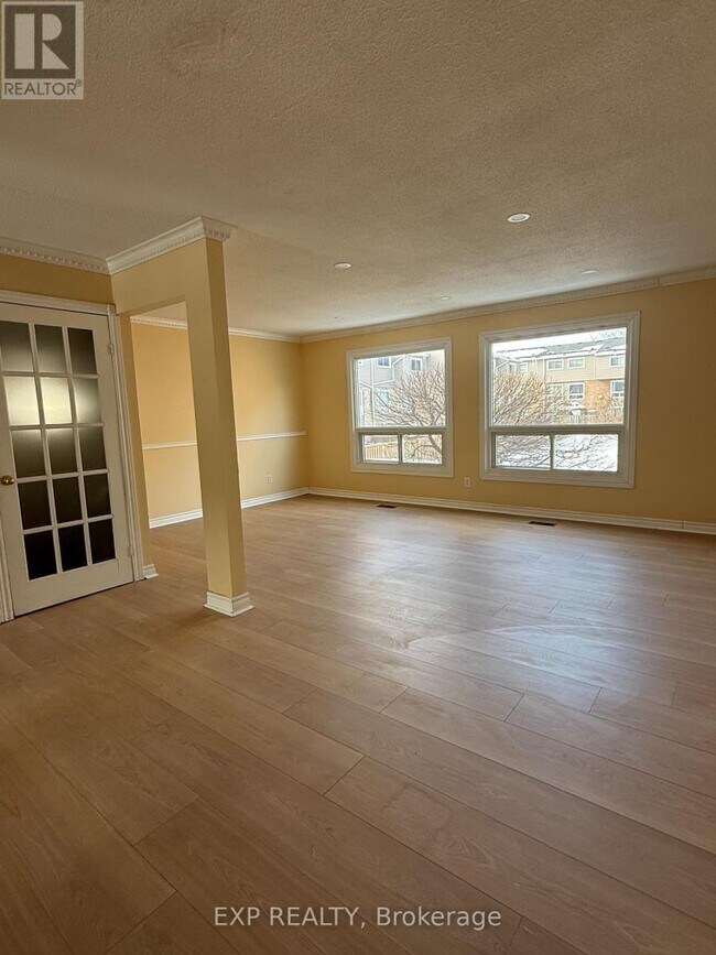 Photo du bâtiment - 2050 Upper Middle Rd