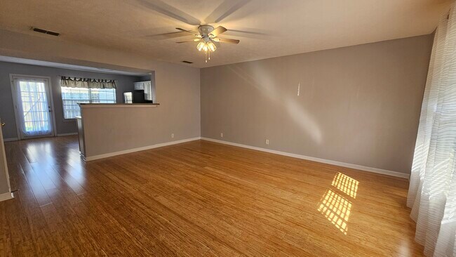 Living room - 6046 Sagi Cir
