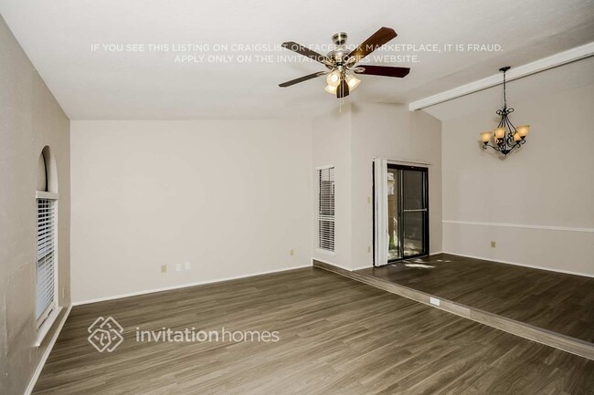 Foto del edificio - 3409 Livingston Ln