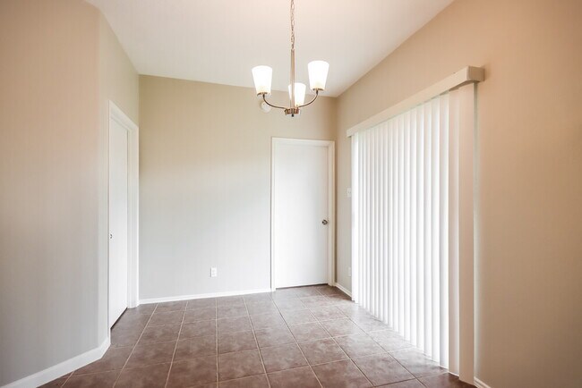 Foto del edificio - 7003 Orchid St