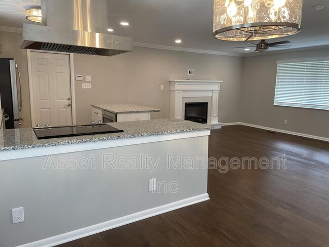 Building Photo - 2601 Shropshire Boulevard