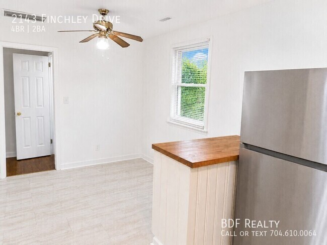 Building Photo - 2143 Finchley Dr