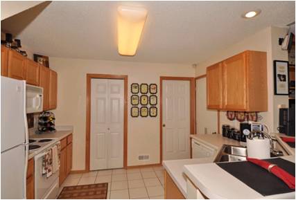 Cocina - 6855 Woodland Ave