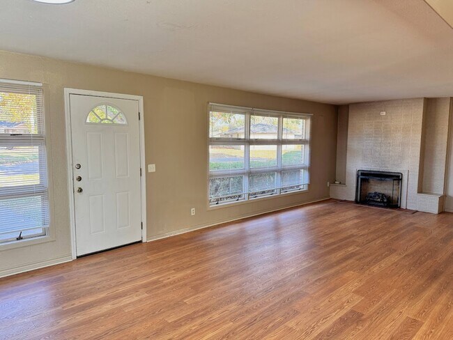 Foto del edificio - 703 Pecan St