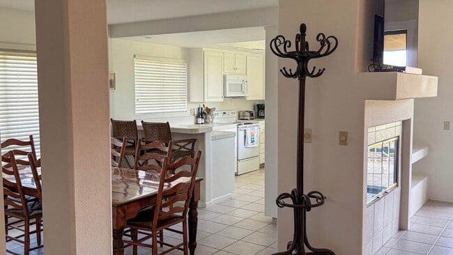 Building Photo - 142 La Cerra Dr