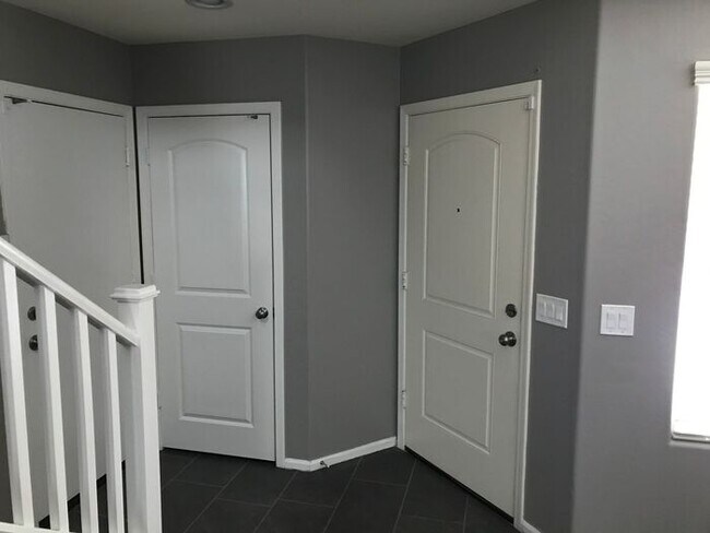 Building Photo - 7809 W Palm Ln