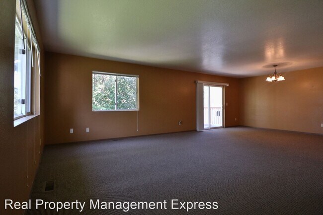 Foto del edificio - 2 br, 1.5 bath House - 1314 N Duluth Ave