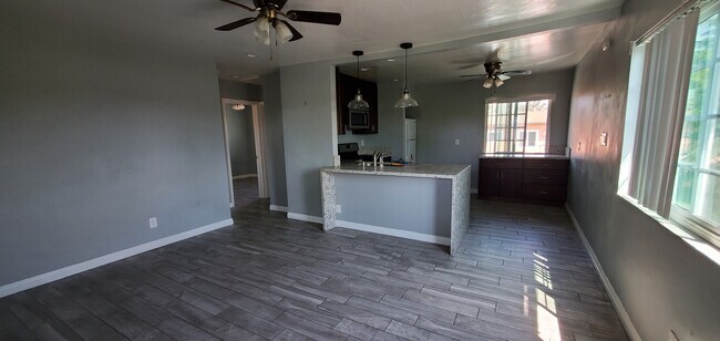 Foto del edificio - 4255 1/2 Altadena Ave.