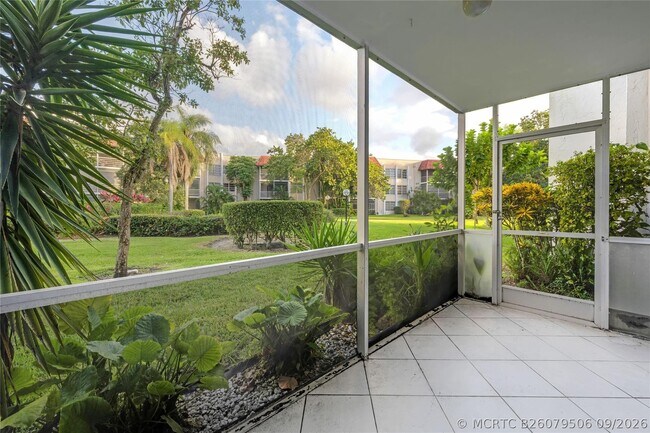 Foto del edificio - 3774 Inverrary Blvd