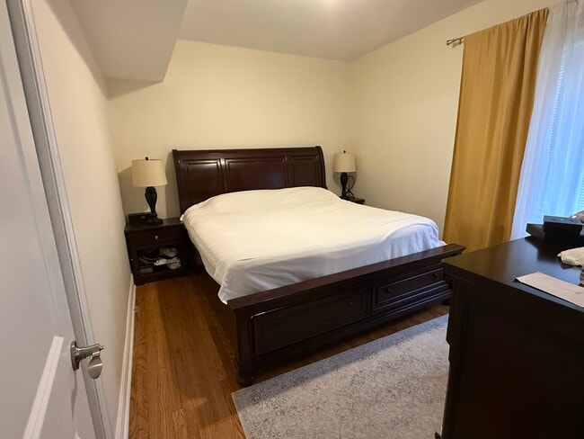 Foto del edificio - 6121 N Mozart St