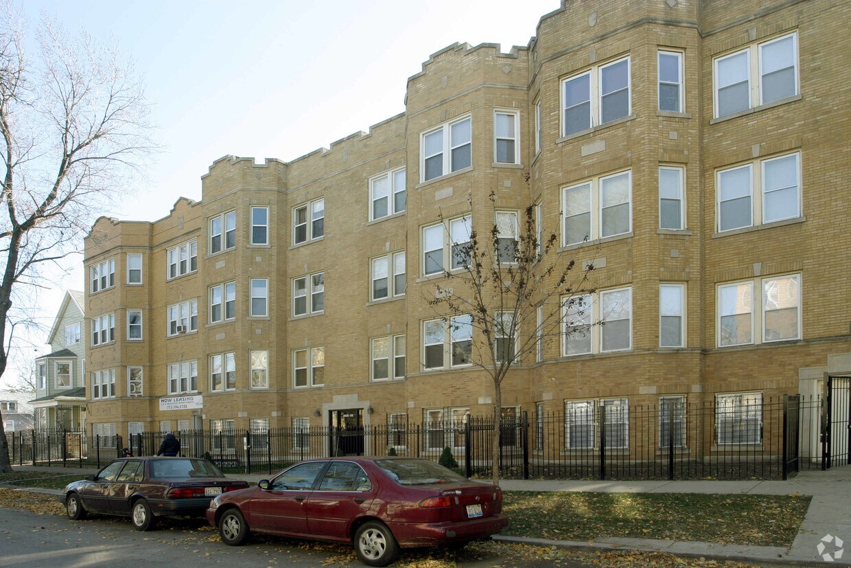 Primary Photo - 3555-3557 W Lyndale St