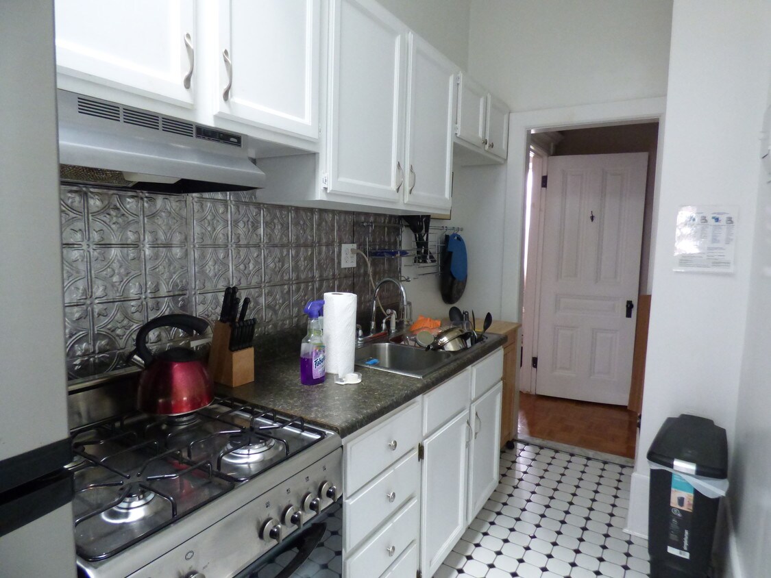 Kitchen - 7 W 122nd St