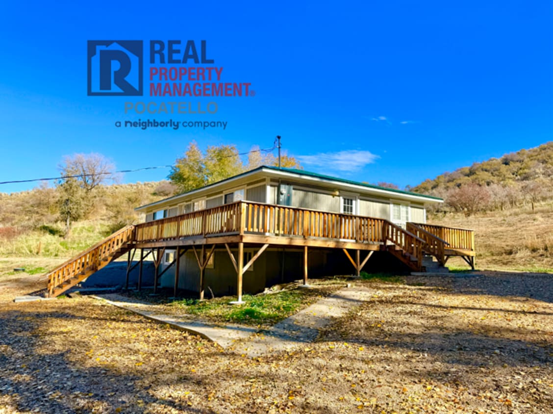 Foto principal - Beautiful 5 bed 2 bath country living - 5+...