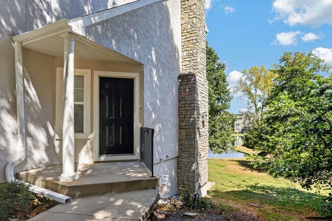 Building Photo - 15914 W 91st Terrace