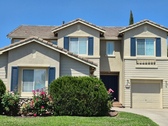 Foto del edificio - Beautiful 4 bedroom 3.5 bath in Natomas Park