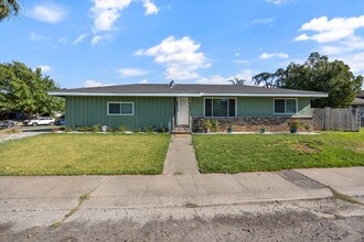 Building Photo - 2326 Ramon Dr