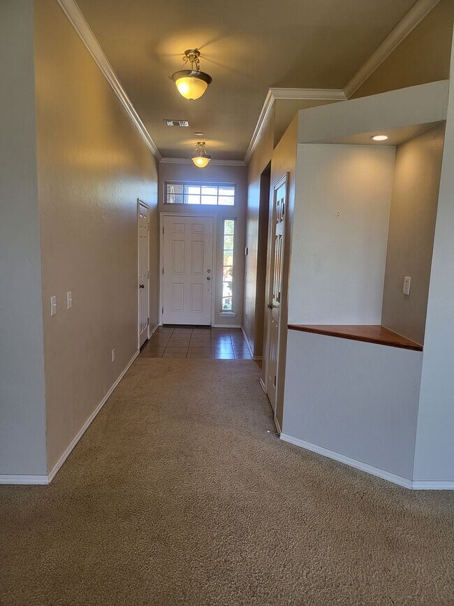 Building Photo - Welcome Home!!