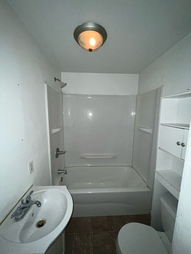 Foto del edificio - 3822 N Faber Ave