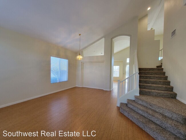 Building Photo - 308 Lakewood Garden Dr