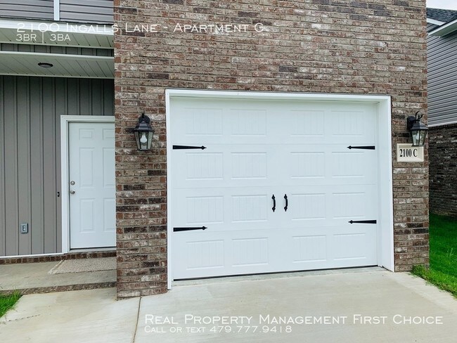 Building Photo - 2100 Ingalls Ln