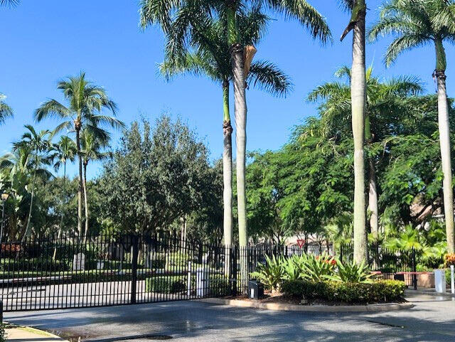 Foto del edificio - 4551 Palmbrooke Cir