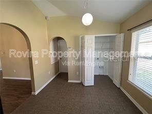 Foto del edificio - 5536 Sycamore Canyon Dr