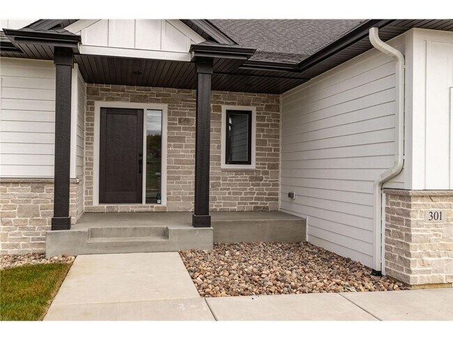 Foto del edificio - 301 Somerby Pkwy NE