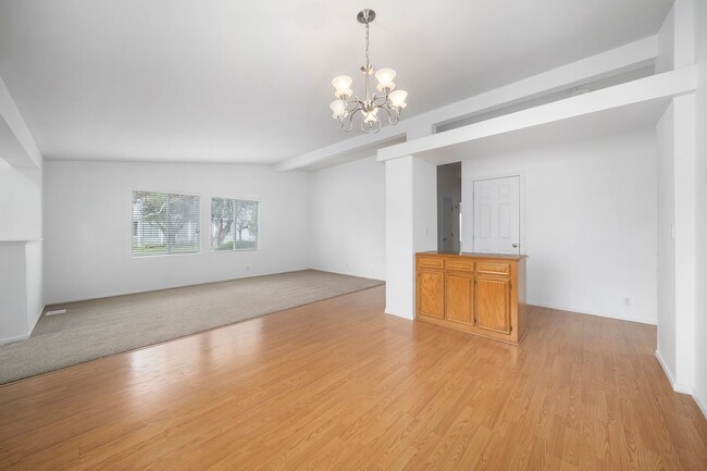 Foto del edificio - 55 & Older Community Large 3/2 Home in